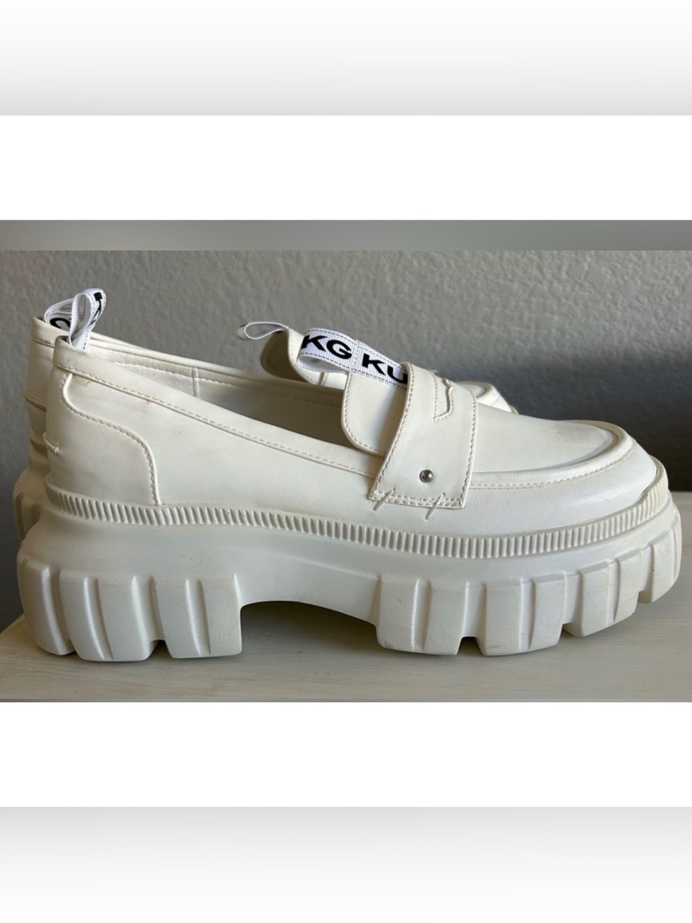 NWOT Kurt Geiger White chunky lug sole loafers, women’s size 38.5/8.5 US. EC